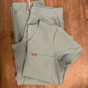 Seafoam figs scrubs set size small